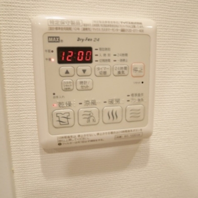
						浴室乾燥機