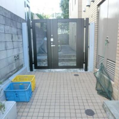 
						共用施設