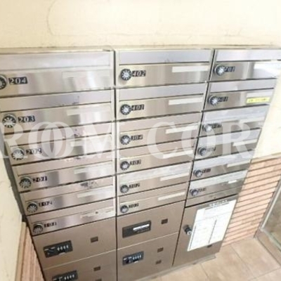 
						共用施設