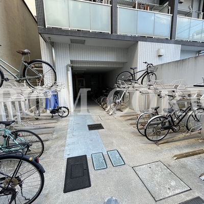 
						共用施設