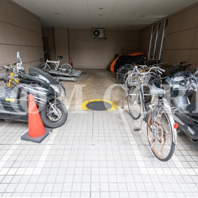 
						共用施設