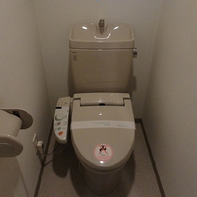 
						トイレ