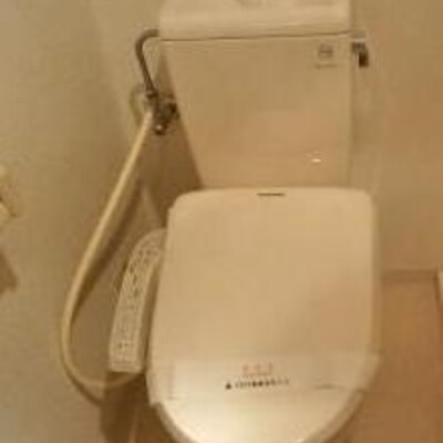 
						トイレ