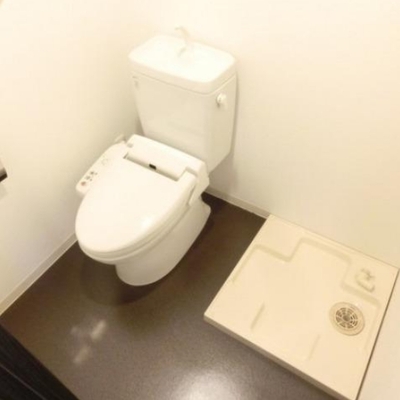 
						トイレ 洗濯機置き場