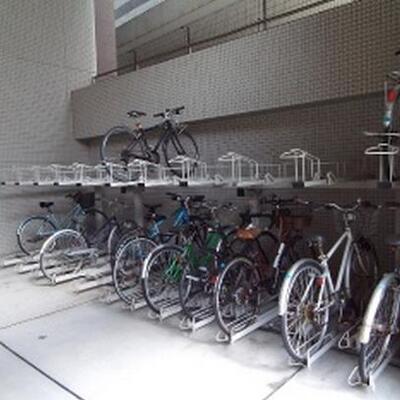 
						自転車置場