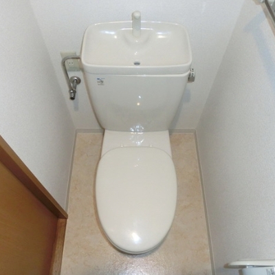 
						トイレ