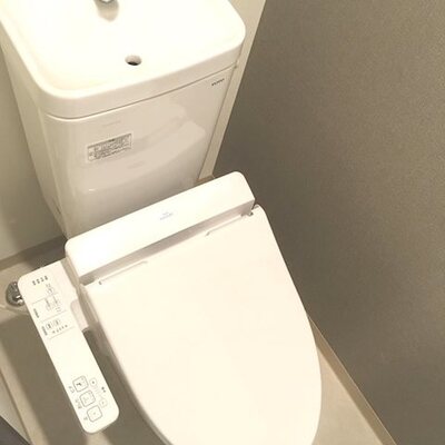 
						トイレ