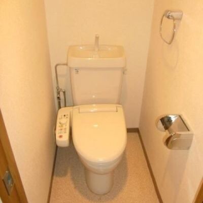 
						トイレ