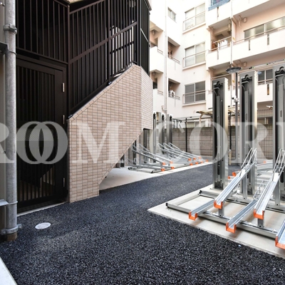 
						共用施設