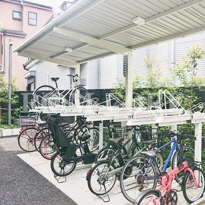 
						共用施設