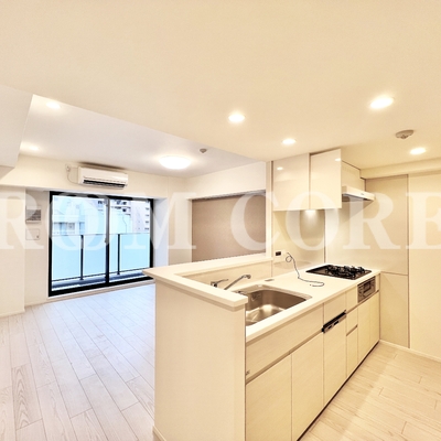 
						リビング