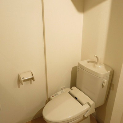 
						トイレ