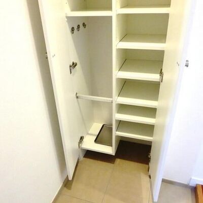 
						シューズBOX