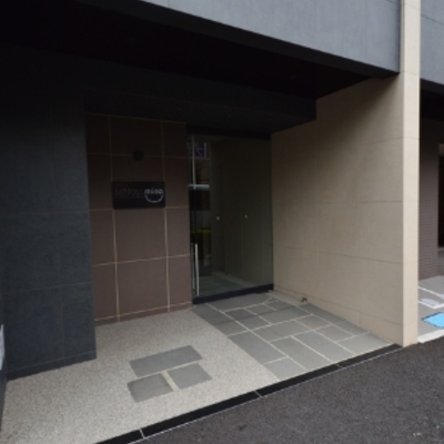 
						エントランス