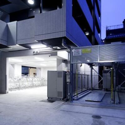 
						共用施設