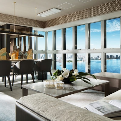 
						リビング