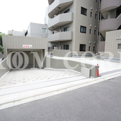 
						共用施設