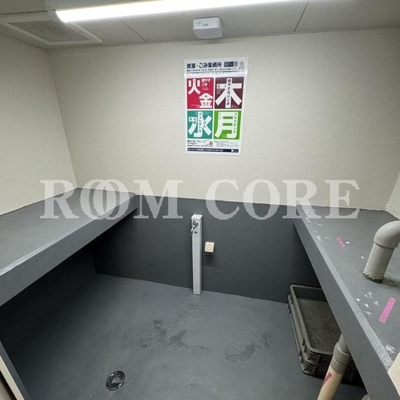 
						共用施設
