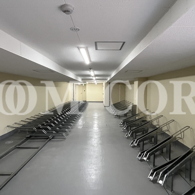 
						共用施設