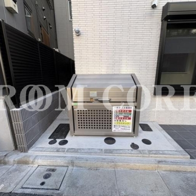 
						ゴミ置き場