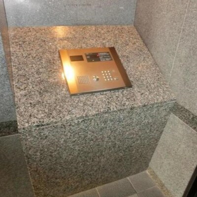 
						オートロック