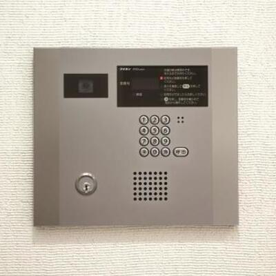 
						オートロック