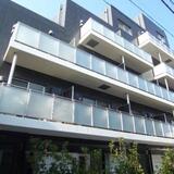 J.リヴェール学芸大学
