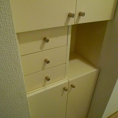 
						シューズボックス