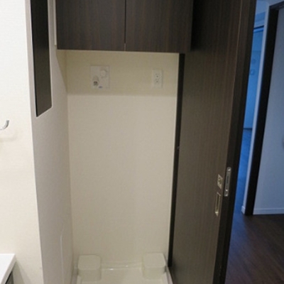 
						室内洗濯機置場