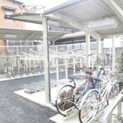 
						共用施設