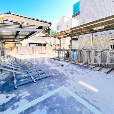 
						共用施設