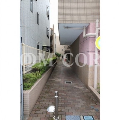 
						共用施設