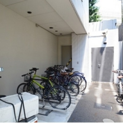
						共用施設