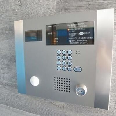 
						オートロック
