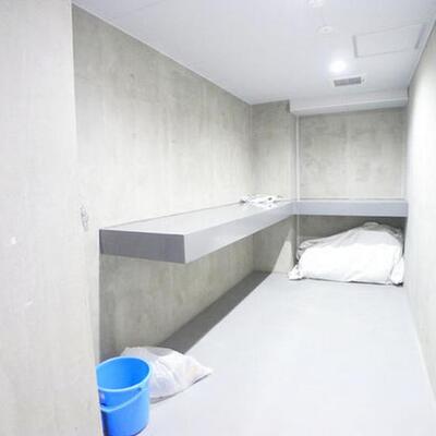 
						ゴミ置き場