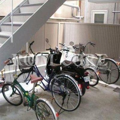 
						共用施設