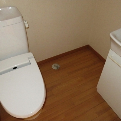 
						トイレ