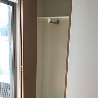 
						クローゼット