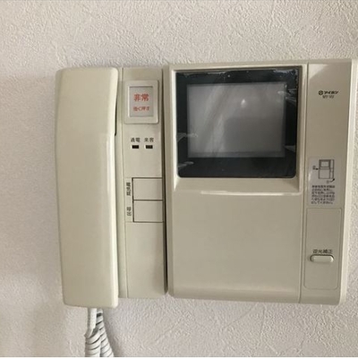 
						モニター