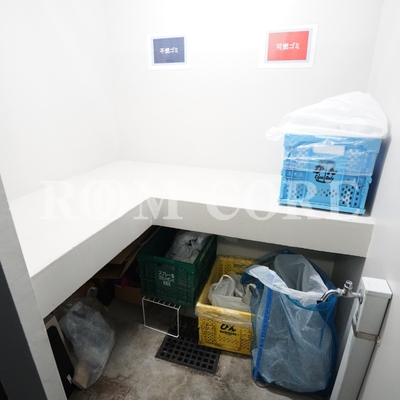 
						共用施設