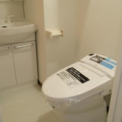 
						トイレ