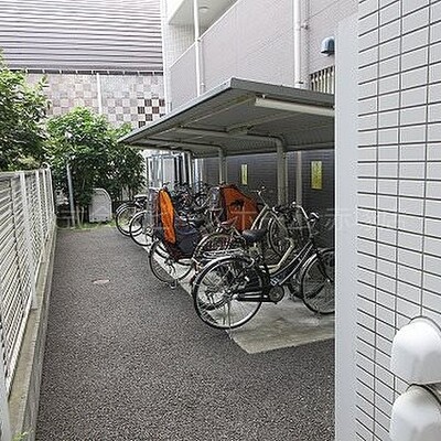 
						共用施設