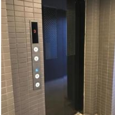 
						エレベーター