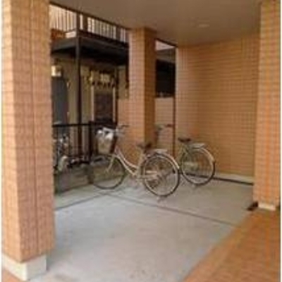 
						駐輪場　共用施設