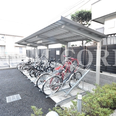 
						共用施設