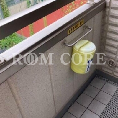 
						バルコニー
