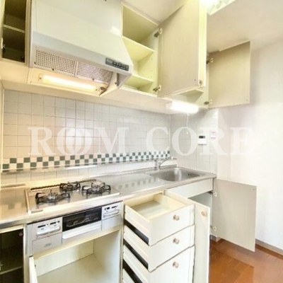
						キッチン