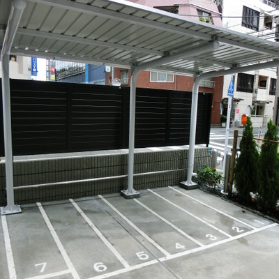 
						六義園 共用施設