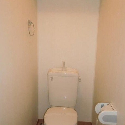 
						トイレ