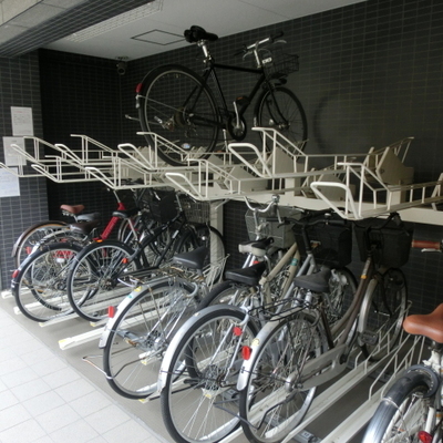 
						自転車